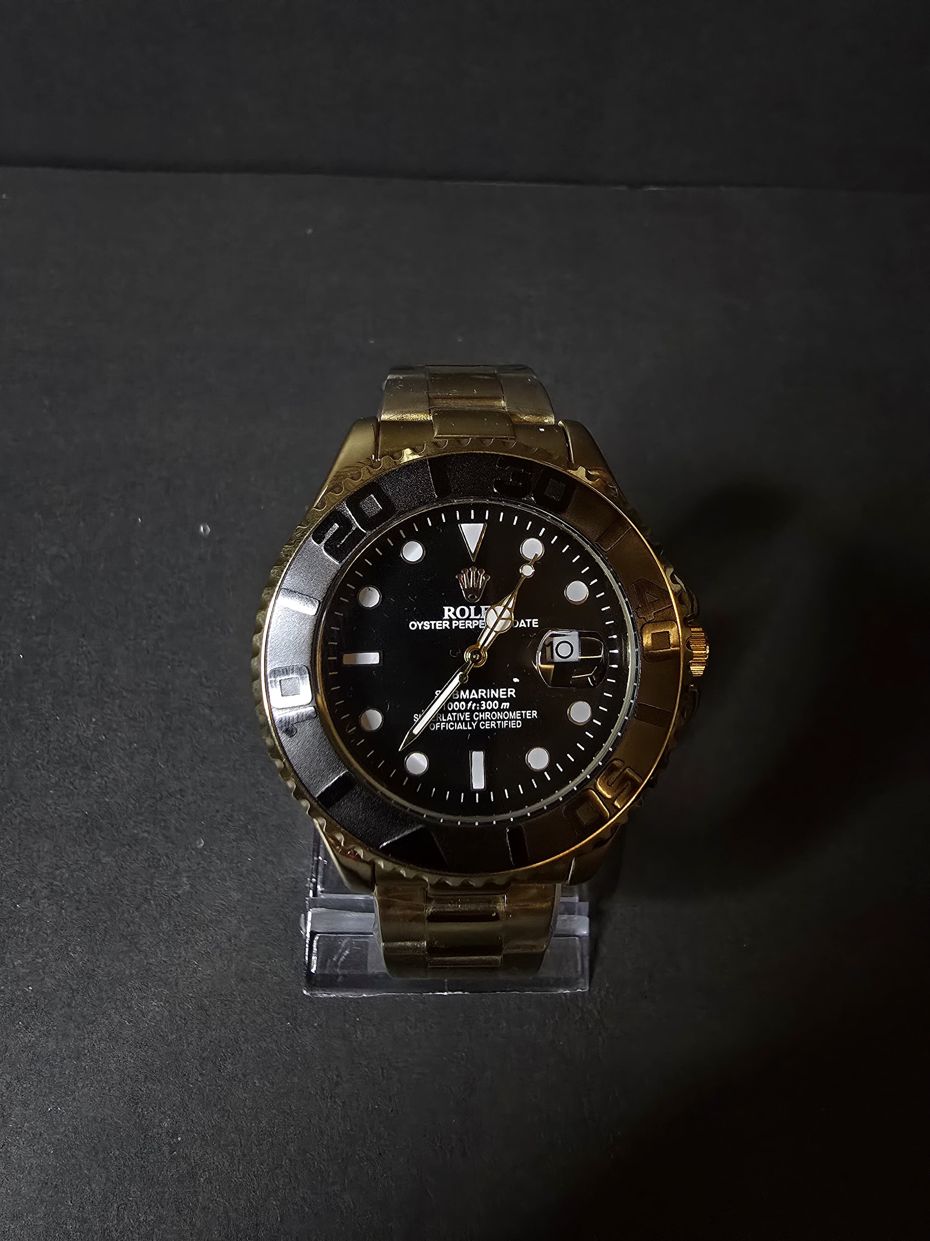 Rolex Black & Golden Watch – Luxury Swiss Timepiece of Prestige
