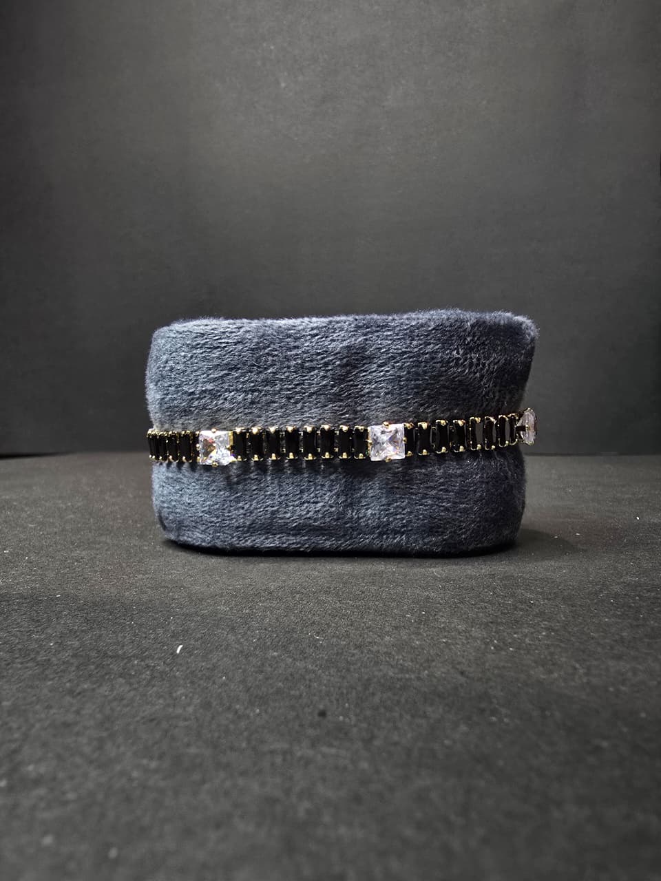 Black Bracelet for Girls – Stylish Trendy Fashion Accessory