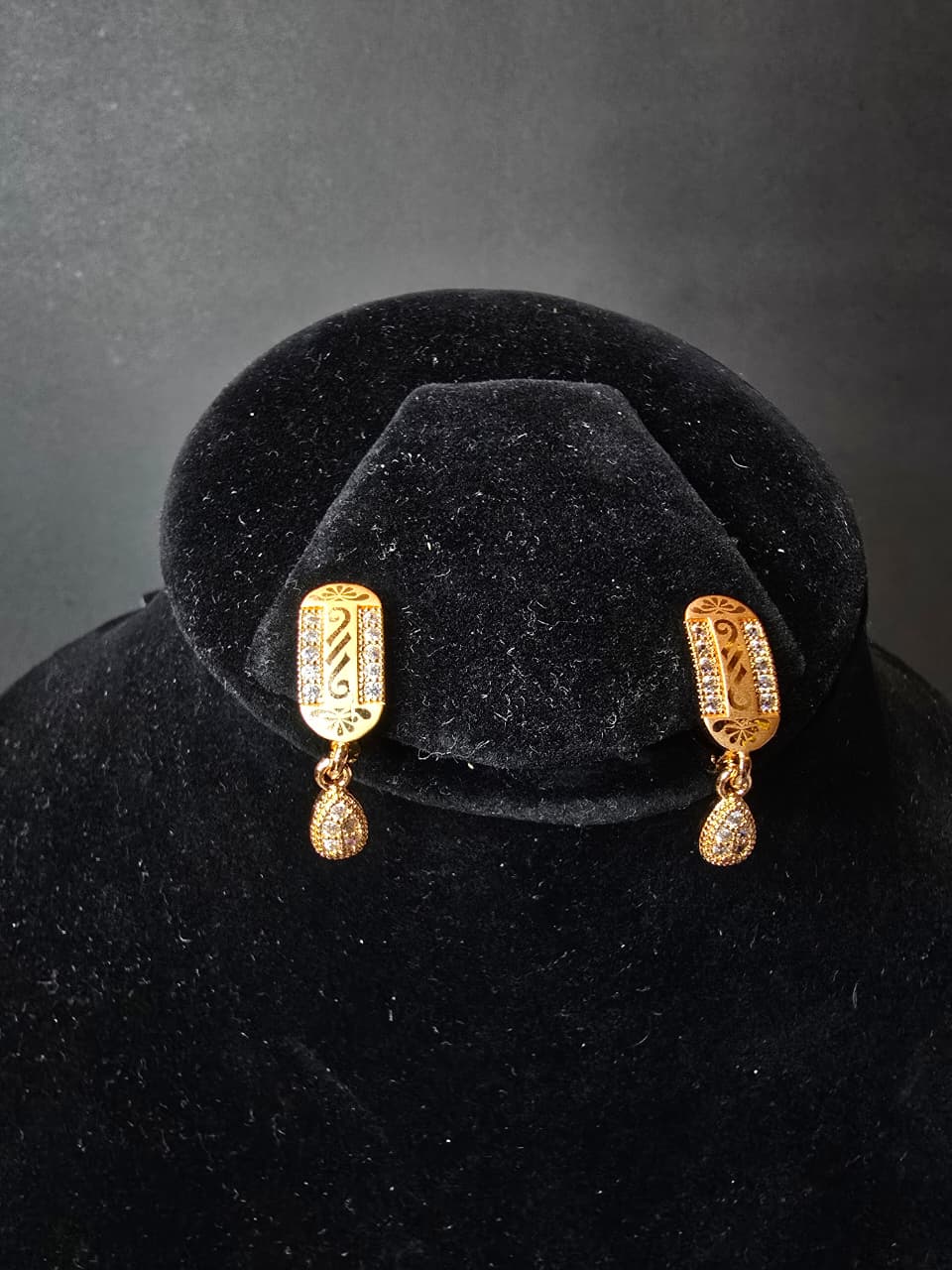 Golden Color Earrings – Elegant Jewelry for Women & Girls