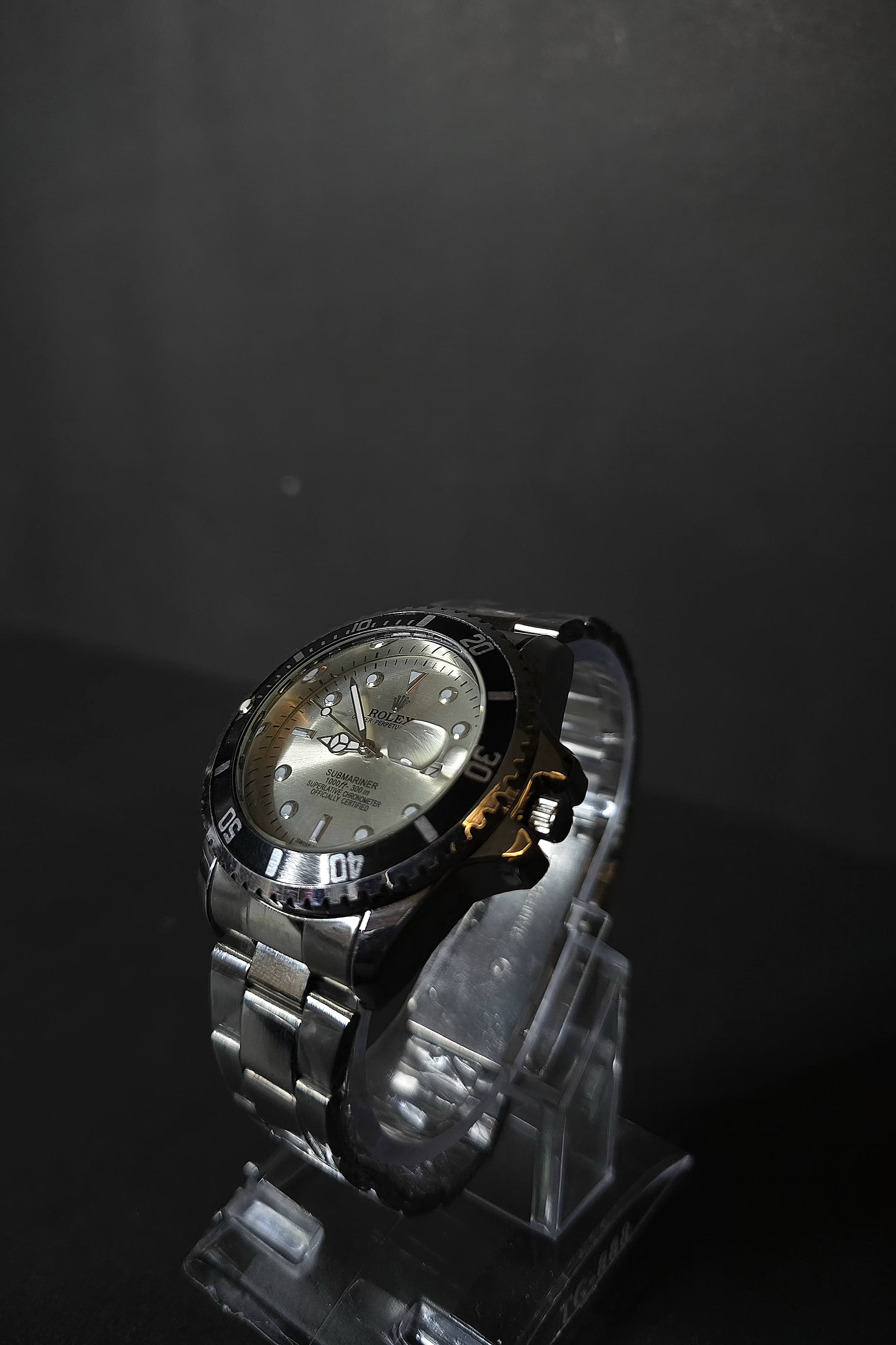 Rolex Silver & Black Watch – Luxury Swiss Timepiece of Elegance & Precision