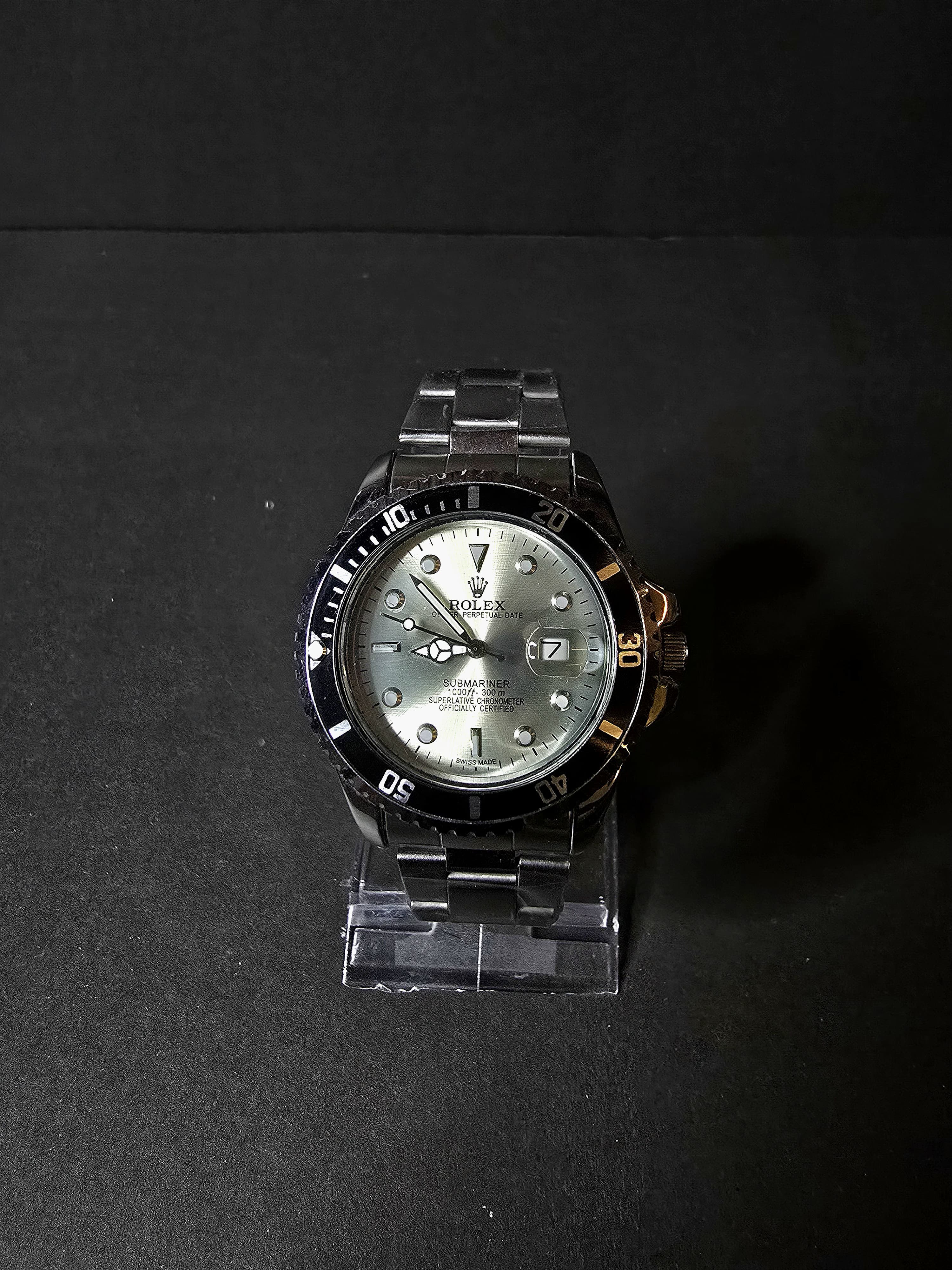 Rolex Silver & Black Watch – Luxury Swiss Timepiece of Elegance & Precision
