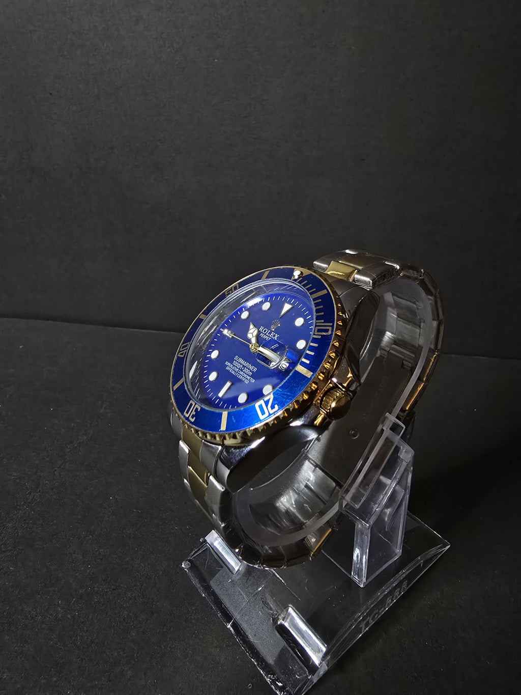 Rolex Blue Dial Watch – Luxury Swiss Timepiece with Elegant Design