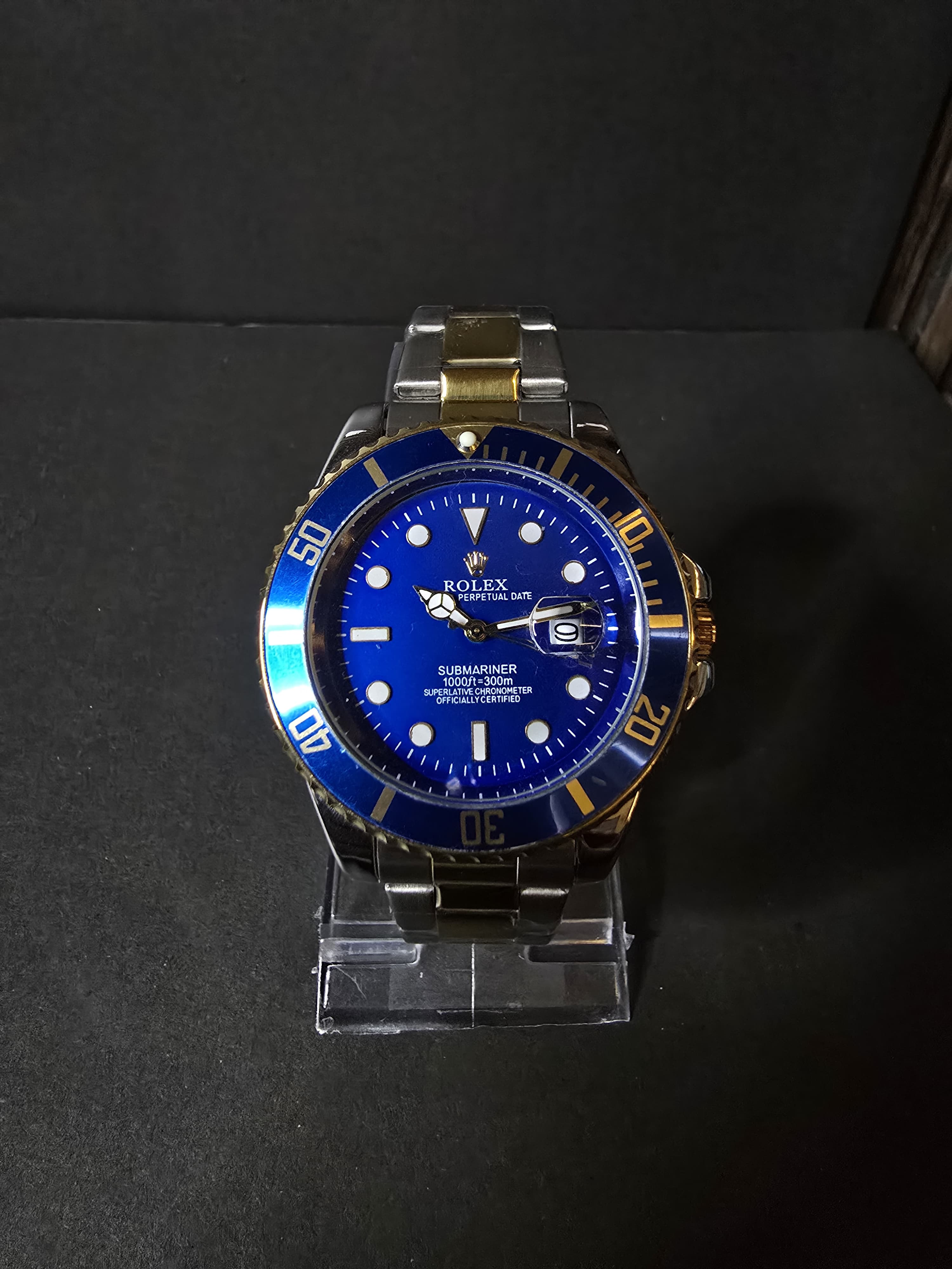 Rolex Blue Dial Watch – Luxury Swiss Timepiece with Elegant Design