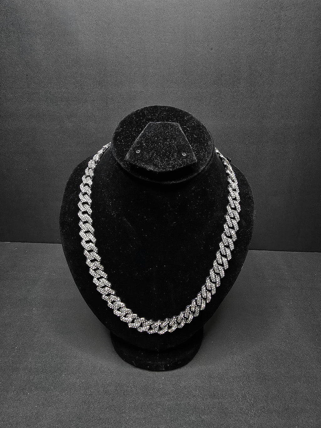 Boys Stainless Steel Chain – Durable Stylish Fashion Accessory